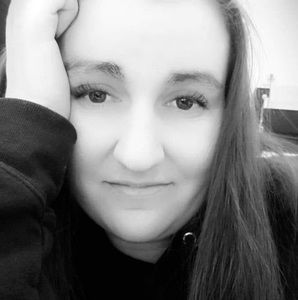 Meet your Posher, Leanne